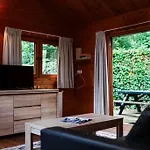 Sfeervol Houten Met Omheinde Tuin Op De Veluwe אפ