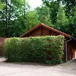 Sfeervol Houten Met Omheinde Tuin Op De Veluwe * אפ
